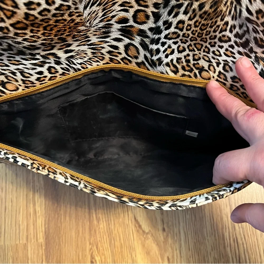 Leopard Print Clutch - Picture 6 of 13
